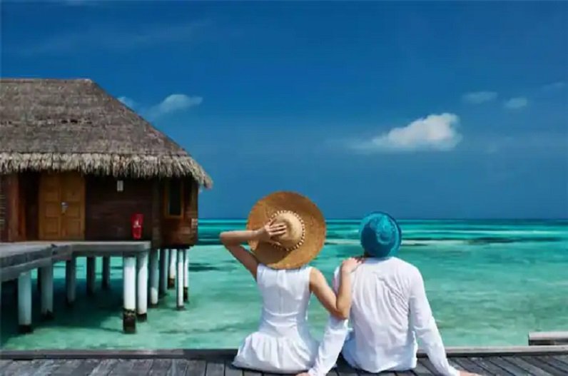 Husband reached Maldives to meet girlfriend