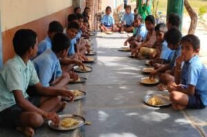 children refuse to eat mid day meal