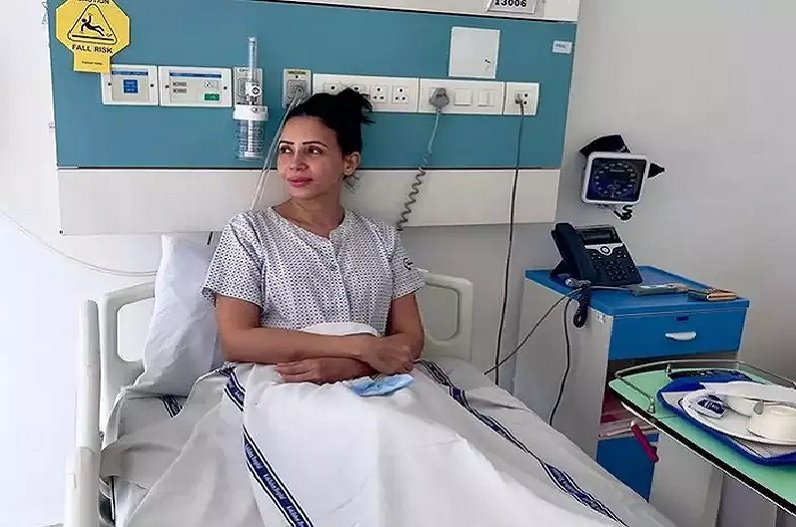 rozlyn khan diagnosed with cancer