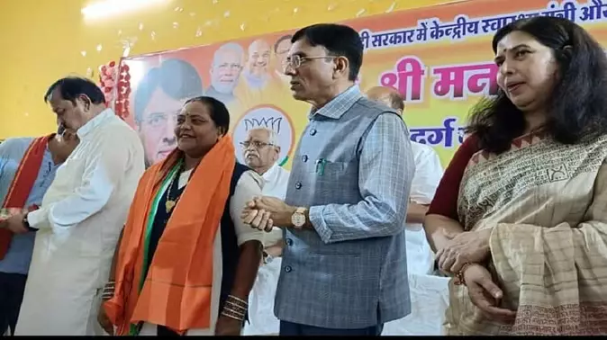 Padmashree Usha Barle joins BJP